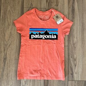Patagonia girl tee NWT